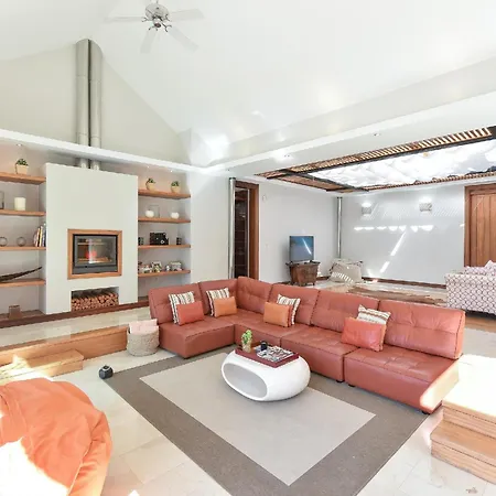 Villa Maspalomas Royale Luxury Retreat In Gran Canaria Private Heated Pool Charming Outdoor Dining Area Bbq Nestled In The Heart Of, Las Palmas de Gran Canaria