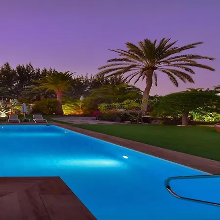 Villa Maspalomas Royale Luxury Retreat In Gran Canaria Private Heated Pool Charming Outdoor Dining Area Bbq Nestled In The Heart Of,